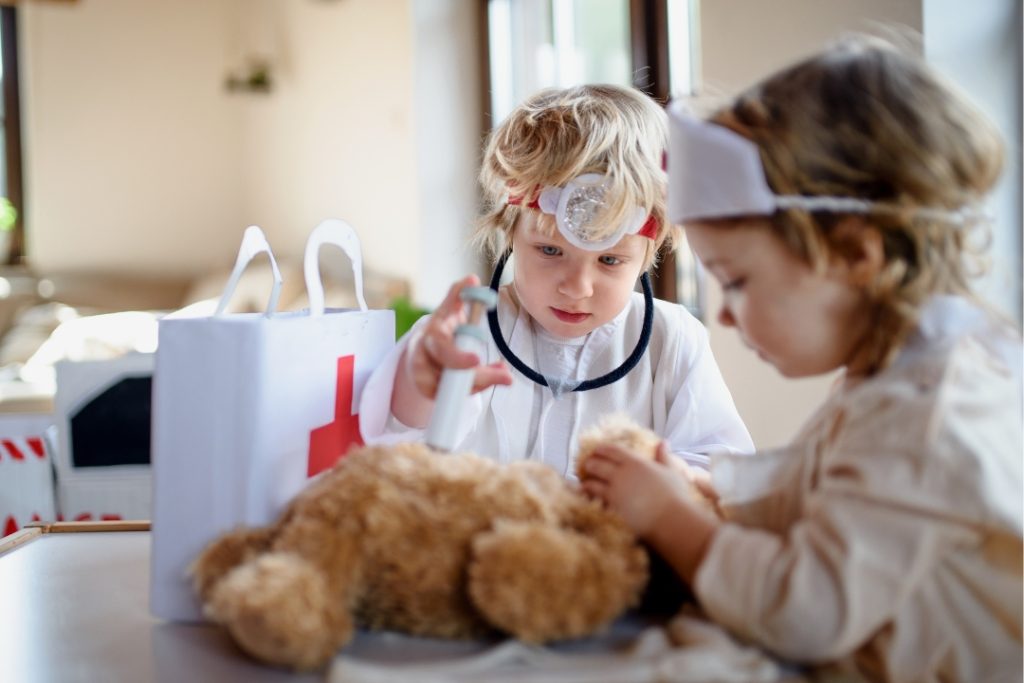 Juego simbólico para desarrollo infantil